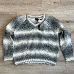 Club Monaco V-Neck Sweater women’s size small